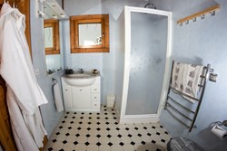 Felix Bathroom